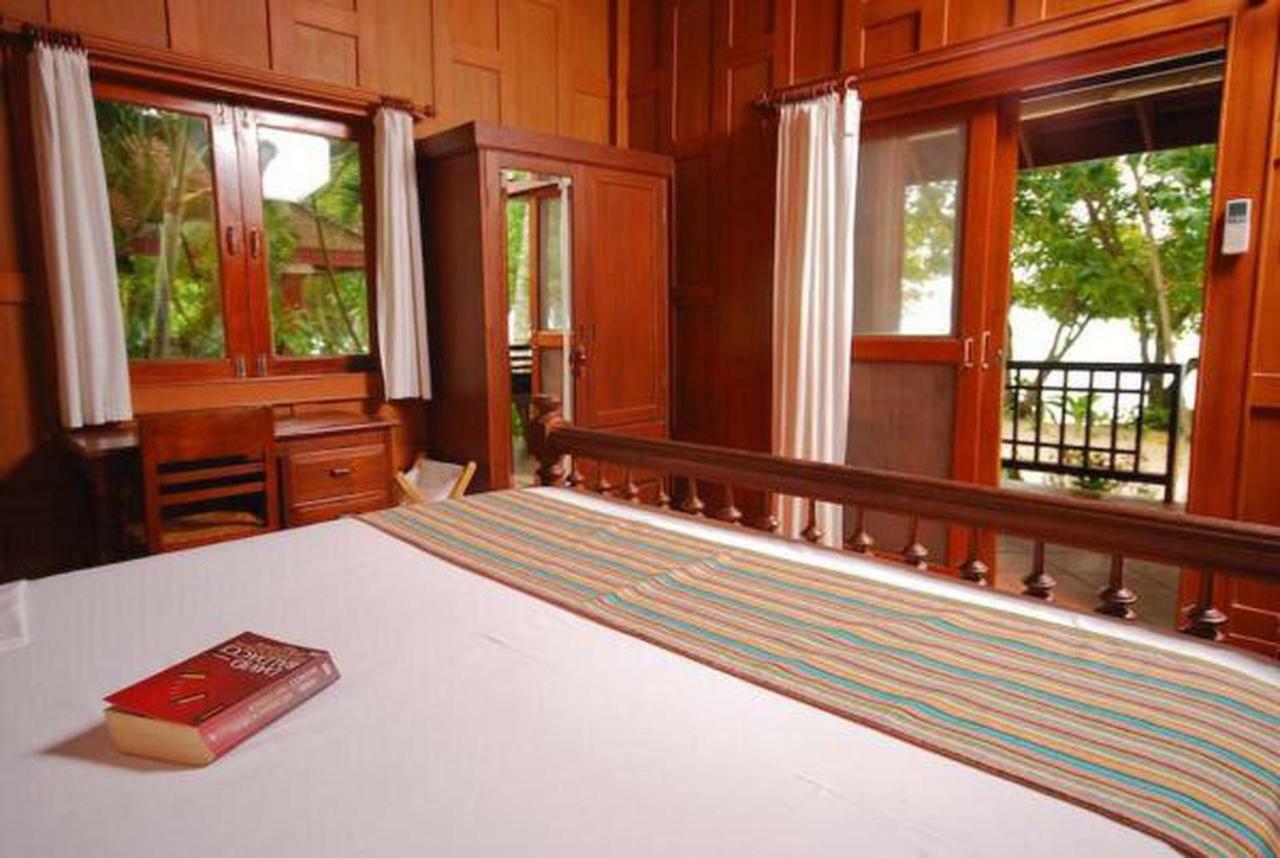 Baan Mai Beachfront Lone Island Phuket Exterior photo