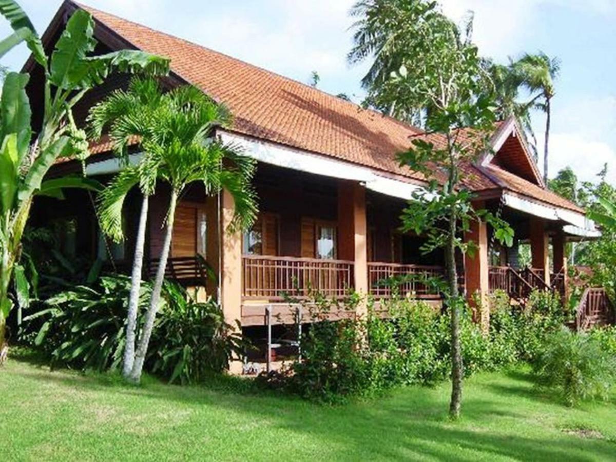 Baan Mai Beachfront Lone Island Phuket Exterior photo