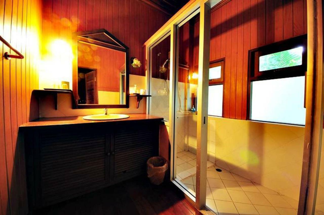 Baan Mai Beachfront Lone Island Phuket Exterior photo