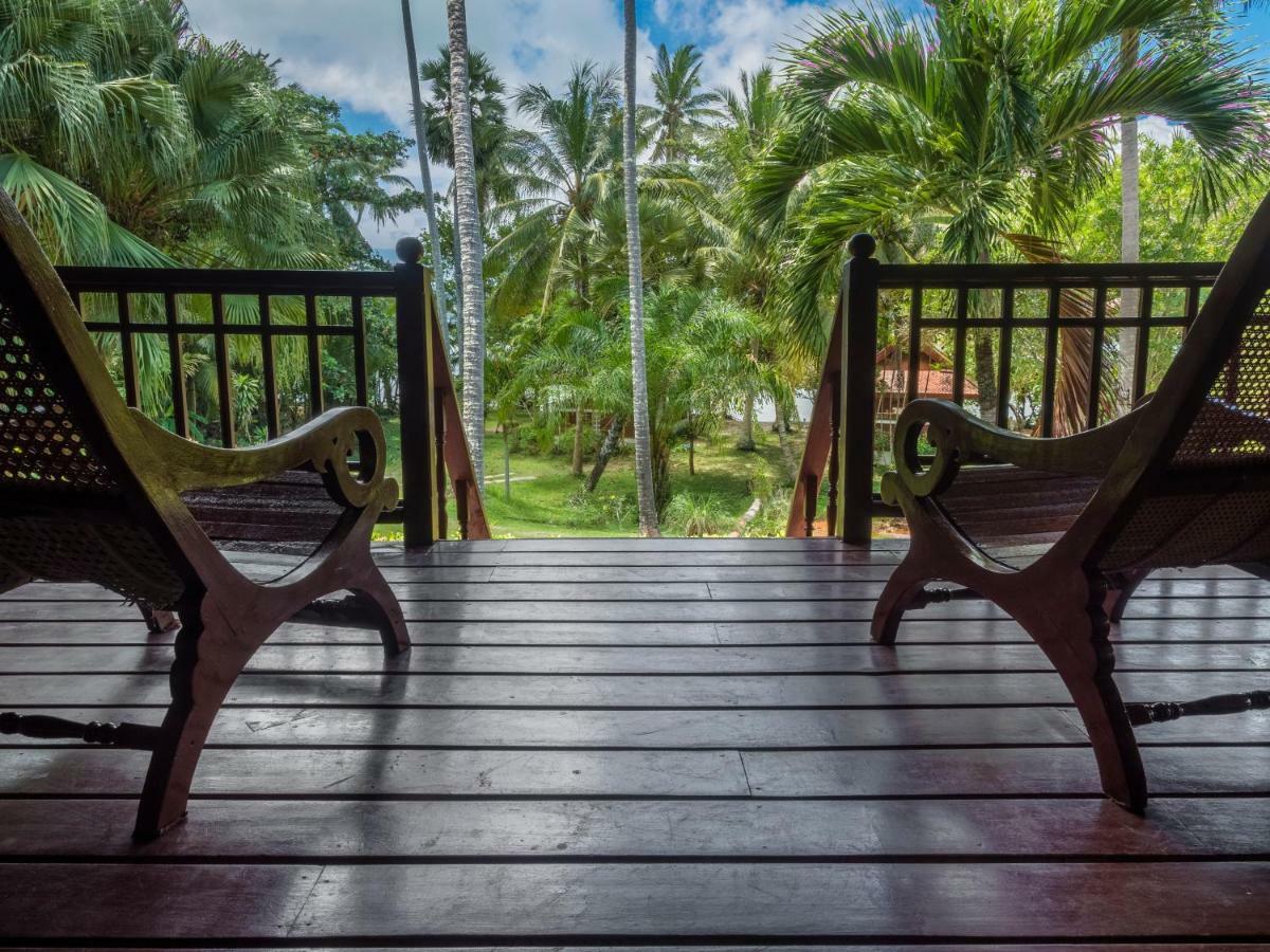 Baan Mai Beachfront Lone Island Phuket Exterior photo
